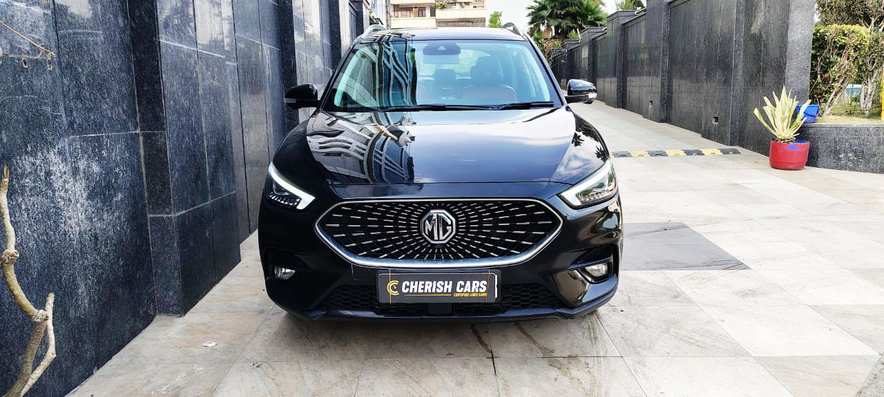 MG  ASTOR- SAVVY 1.3 TURBO AT RED - AUTOMATIC - PANAROMIC SUNROOF - 2023