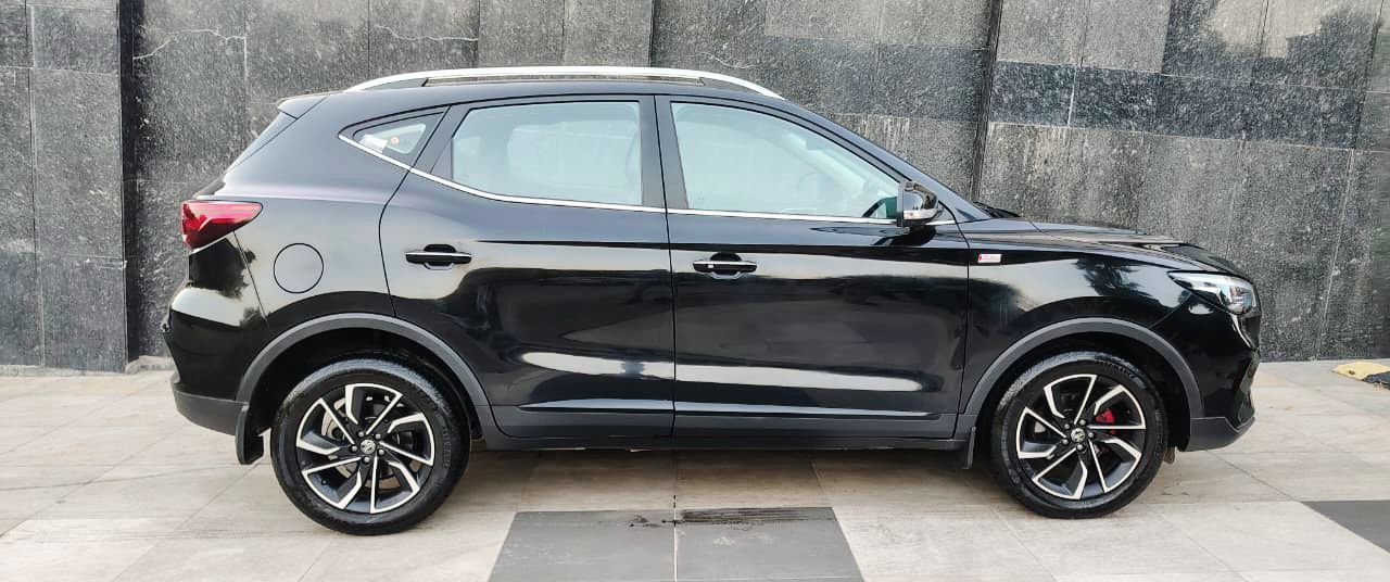 MG  ASTOR- SAVVY 1.3 TURBO AT RED - AUTOMATIC - PANAROMIC SUNROOF - 2023