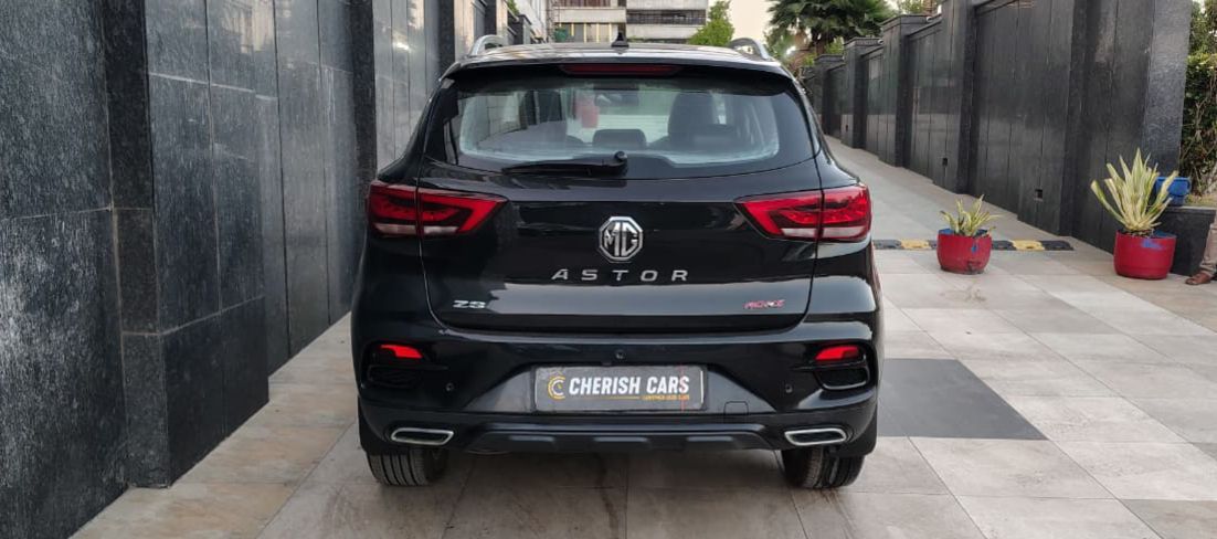 MG  ASTOR- SAVVY 1.3 TURBO AT RED - AUTOMATIC - PANAROMIC SUNROOF - 2023