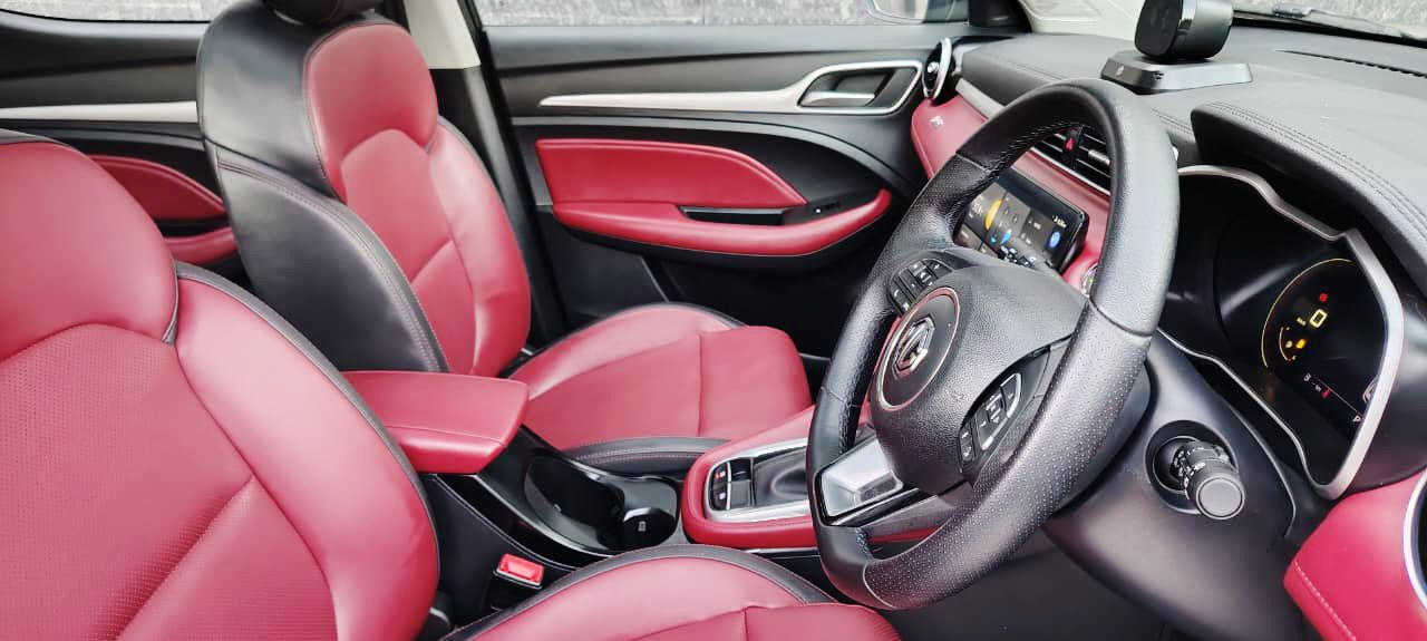 MG  ASTOR- SAVVY 1.3 TURBO AT RED - AUTOMATIC - PANAROMIC SUNROOF - 2023