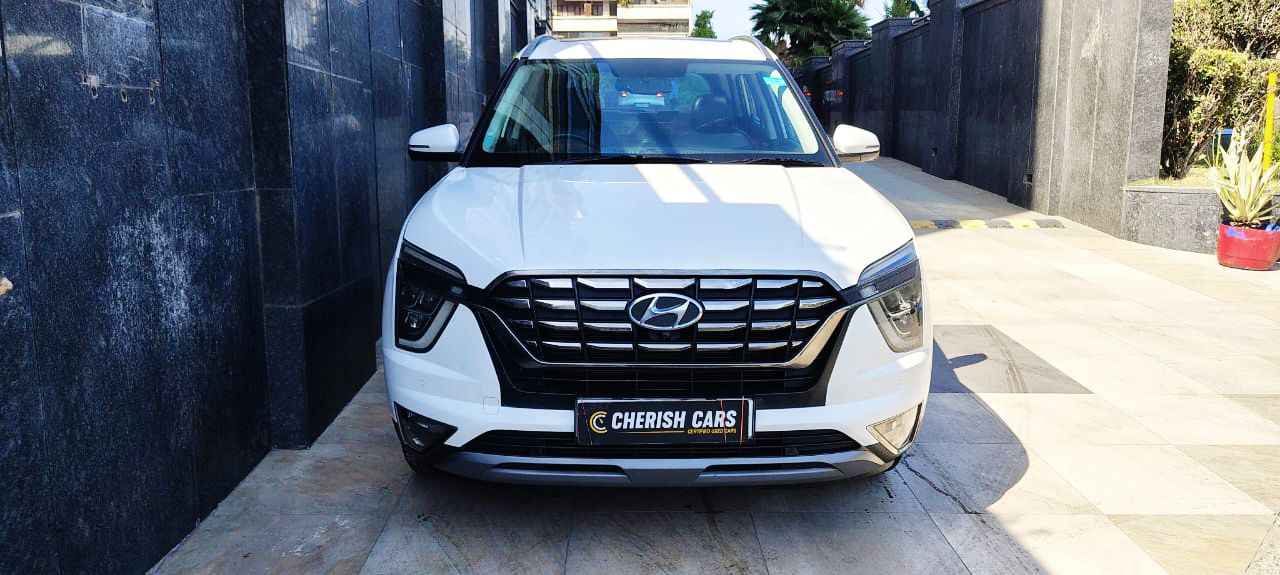 HYUNDAI ALCAZAR - SIGNATURE (O) DCT - PANAROMIC SUNROOF AUTOMATIC - 2024