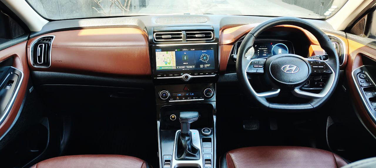 HYUNDAI ALCAZAR - SIGNATURE (O) DCT - PANAROMIC SUNROOF AUTOMATIC - 2024