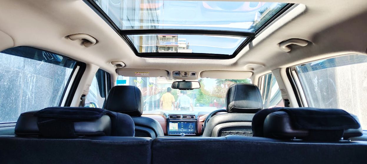 HYUNDAI ALCAZAR - SIGNATURE (O) DCT - PANAROMIC SUNROOF AUTOMATIC - 2024