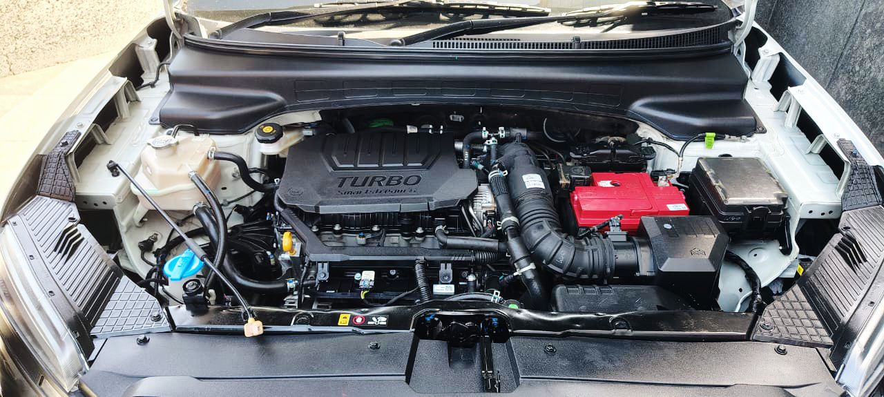 HYUNDAI ALCAZAR - SIGNATURE (O) DCT - PANAROMIC SUNROOF AUTOMATIC - 2024