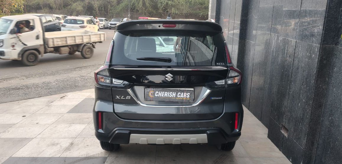 MARUTI XL6 - ALPHA SMART HYBRID - AUTOMATIC - 2022