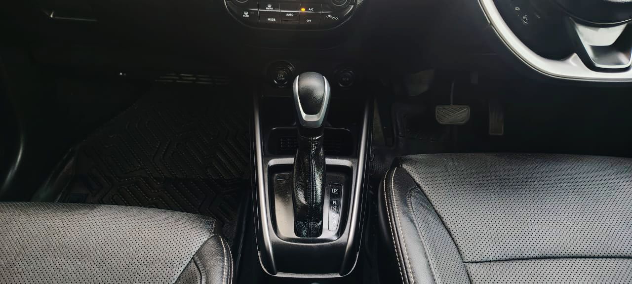 MARUTI XL6 - ALPHA SMART HYBRID - AUTOMATIC - 2022