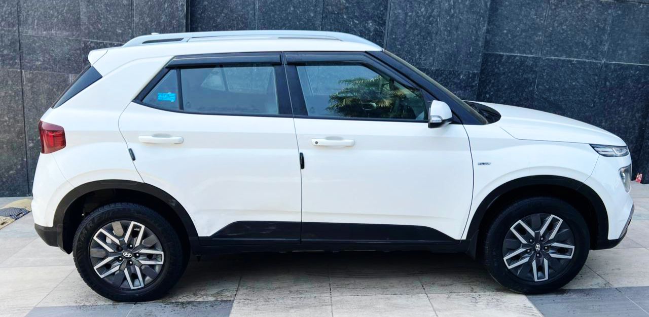 HYUNDAI VENUE - SX TURBO iMT - SUNROOF - 2021