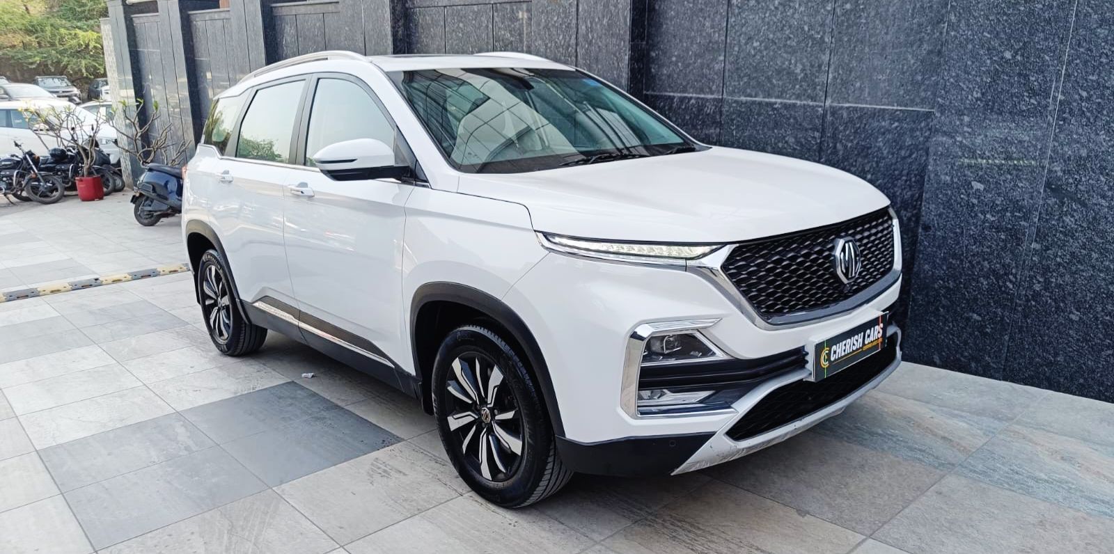 MG HECTOR - SHARP DCT – PANORAMIC SUNROOF - AUTOMATIC - 2019