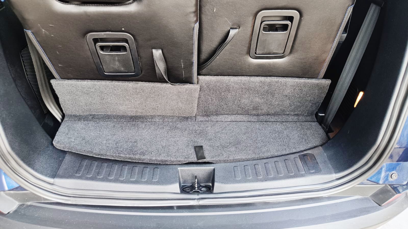 NEW TATA SAFARI - XT PLUS - PANAROMIC SUNROOF - 2023