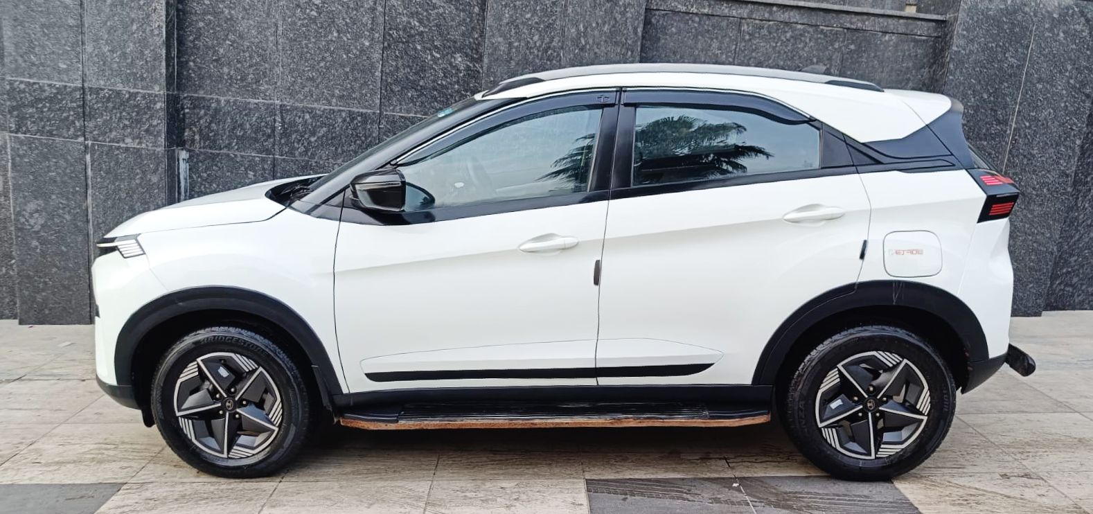 TATA NEXON - CREATIVE - AUTOMATIC - 2023