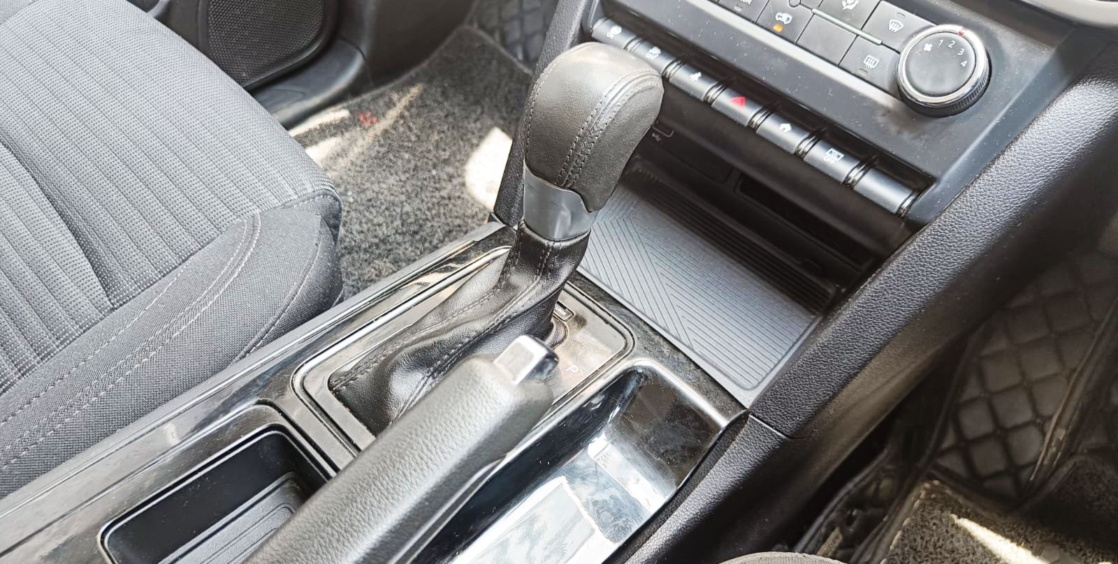 MAHINDRA XUV 700 - AX5 AT - PANAROMIC SUNROOF - AUTOMATIC - 2022