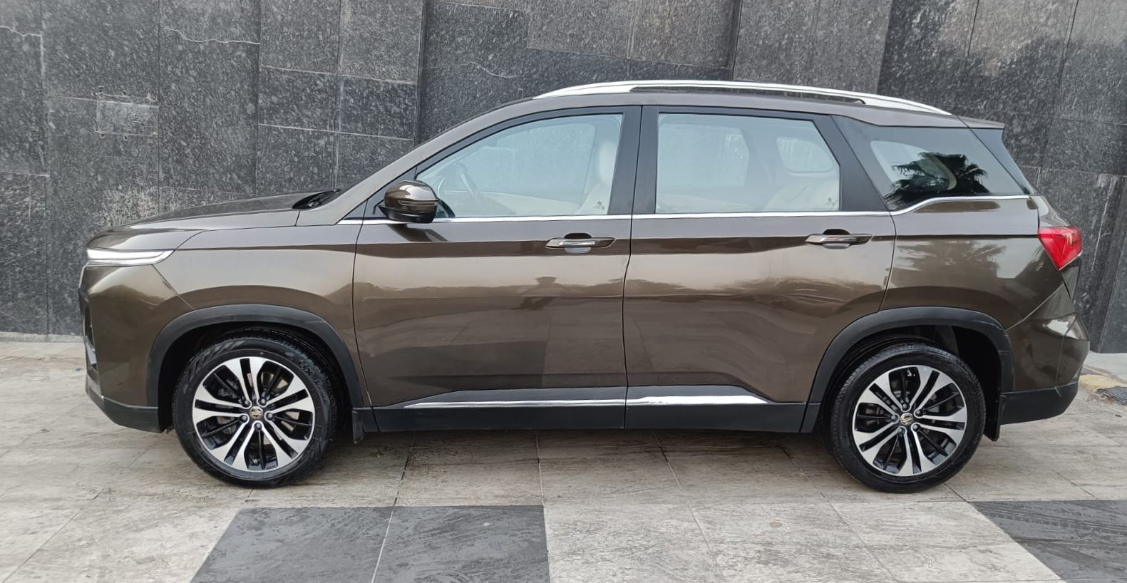 MG HECTOR - SHARP PRO CVT – PANORAMIC SUNROOF - AUTOMATIC - 2023