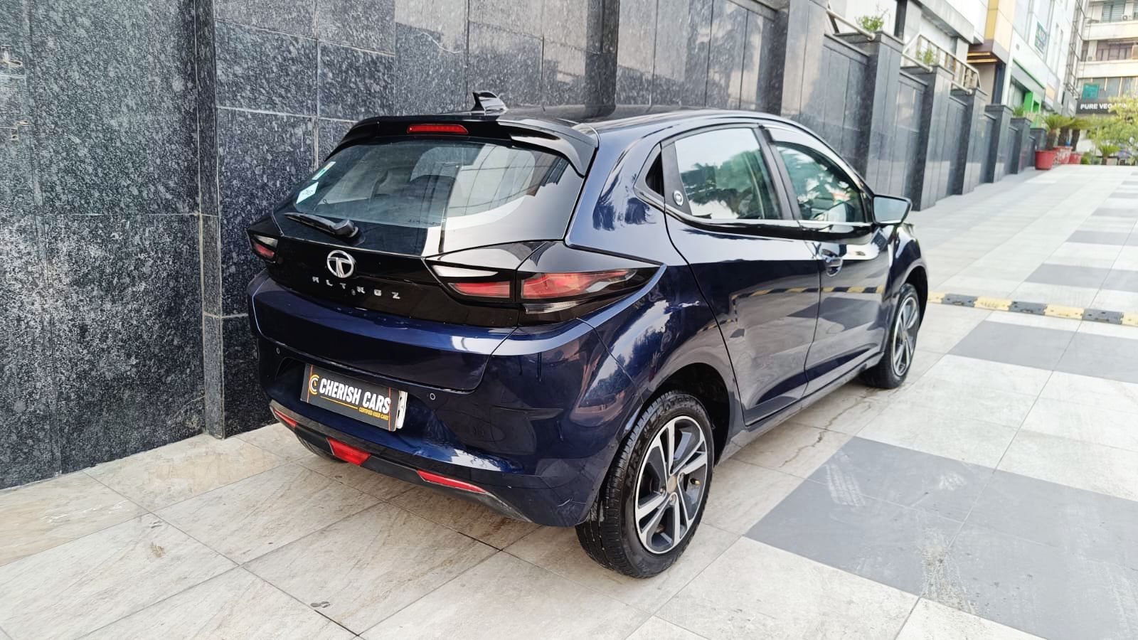 TATA ALTROZ - XZ PLUS OS iCNG - SUNROOF - 2023