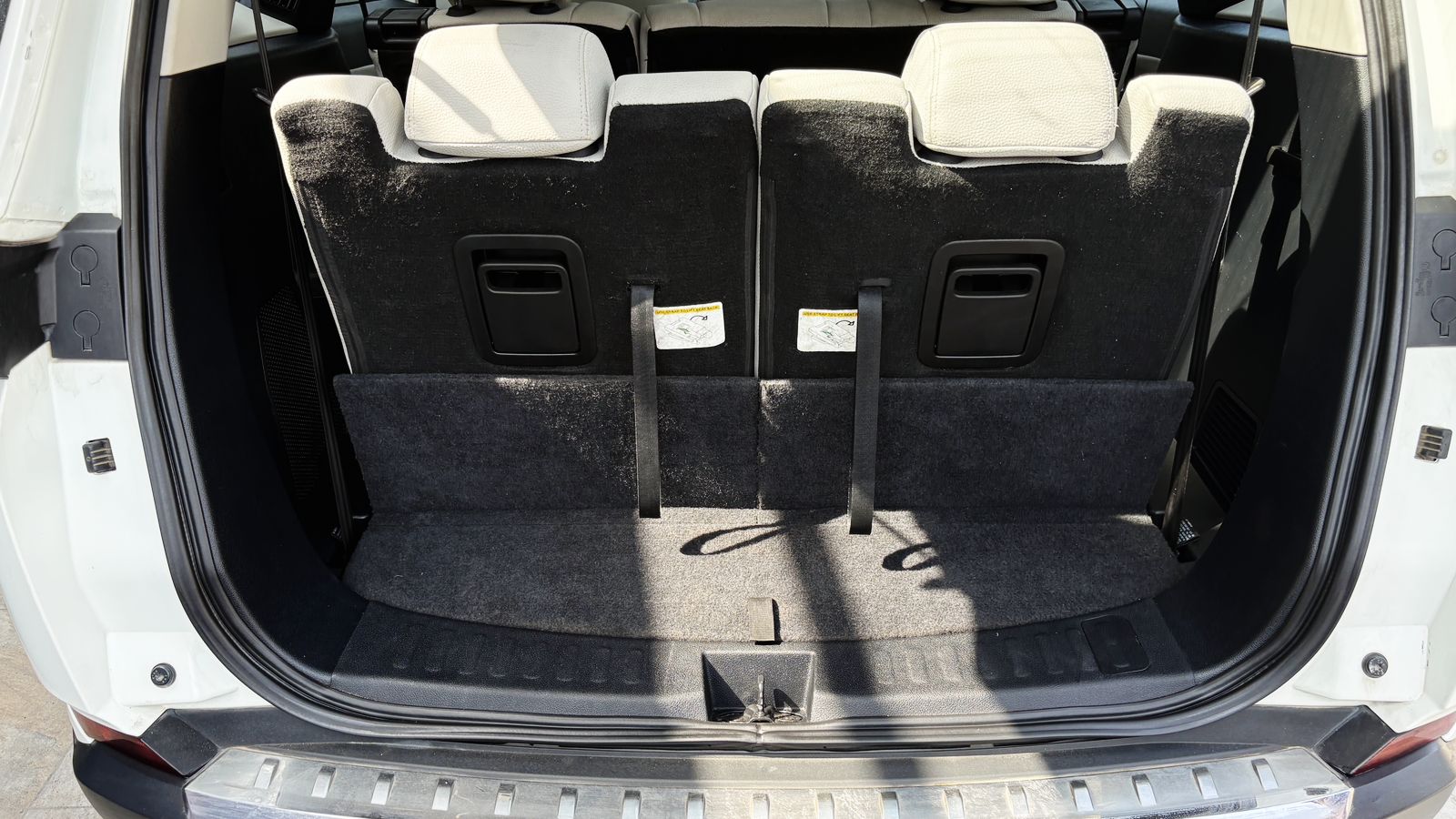 NEW TATA SAFARI - XT PLUS - PANAROMIC SUNROOF - 2021