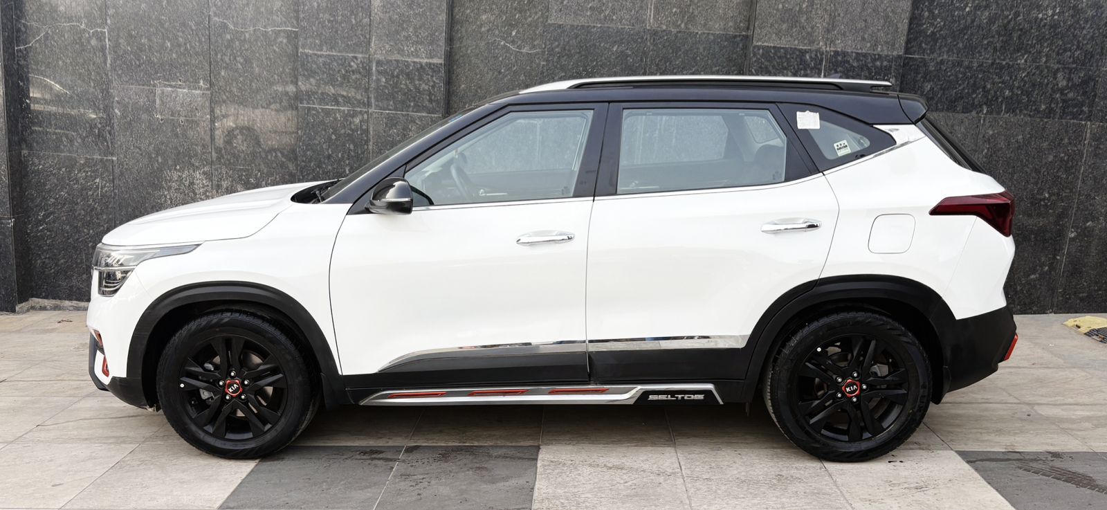 KIA SELTOS - HTX IVT AE - ANNIVERSARY EDITION - SUNROOF - AUTOMATIC - 2021