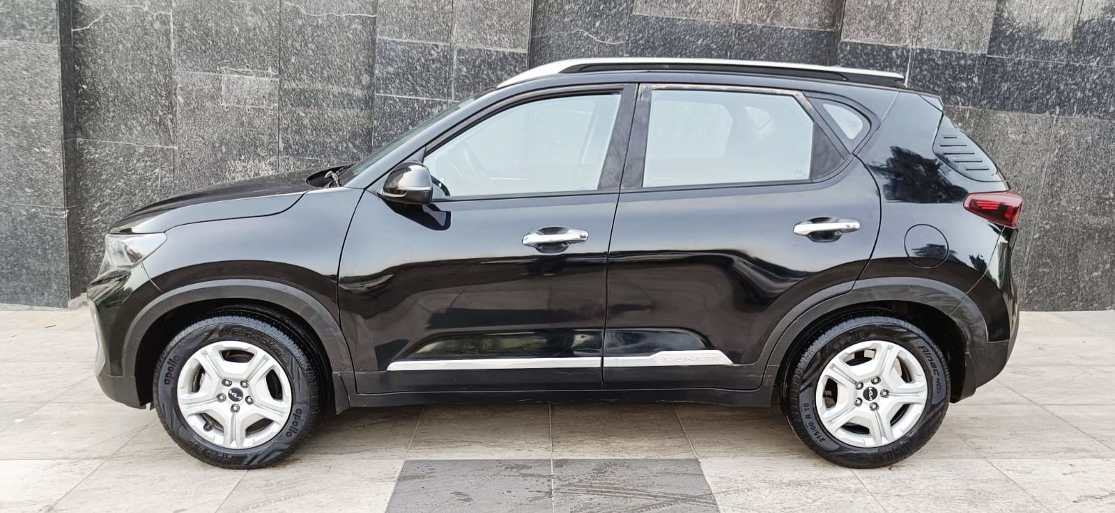 KIA SONET - HTK PLUS IMT - SUNROOF - 2023