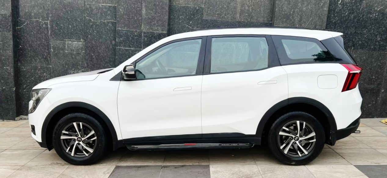 MAHINDRA XUV 700 - MX - 2023