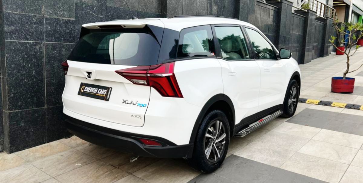 MAHINDRA XUV 700 - MX - 2023