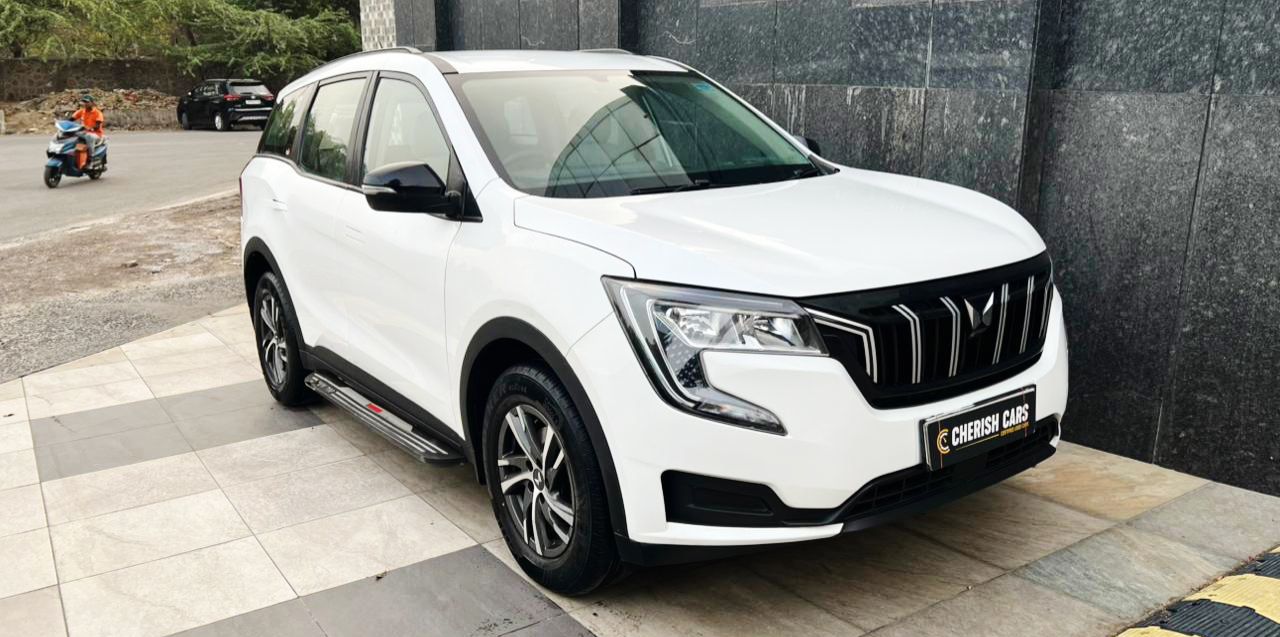 MAHINDRA XUV 700 - MX - 2023