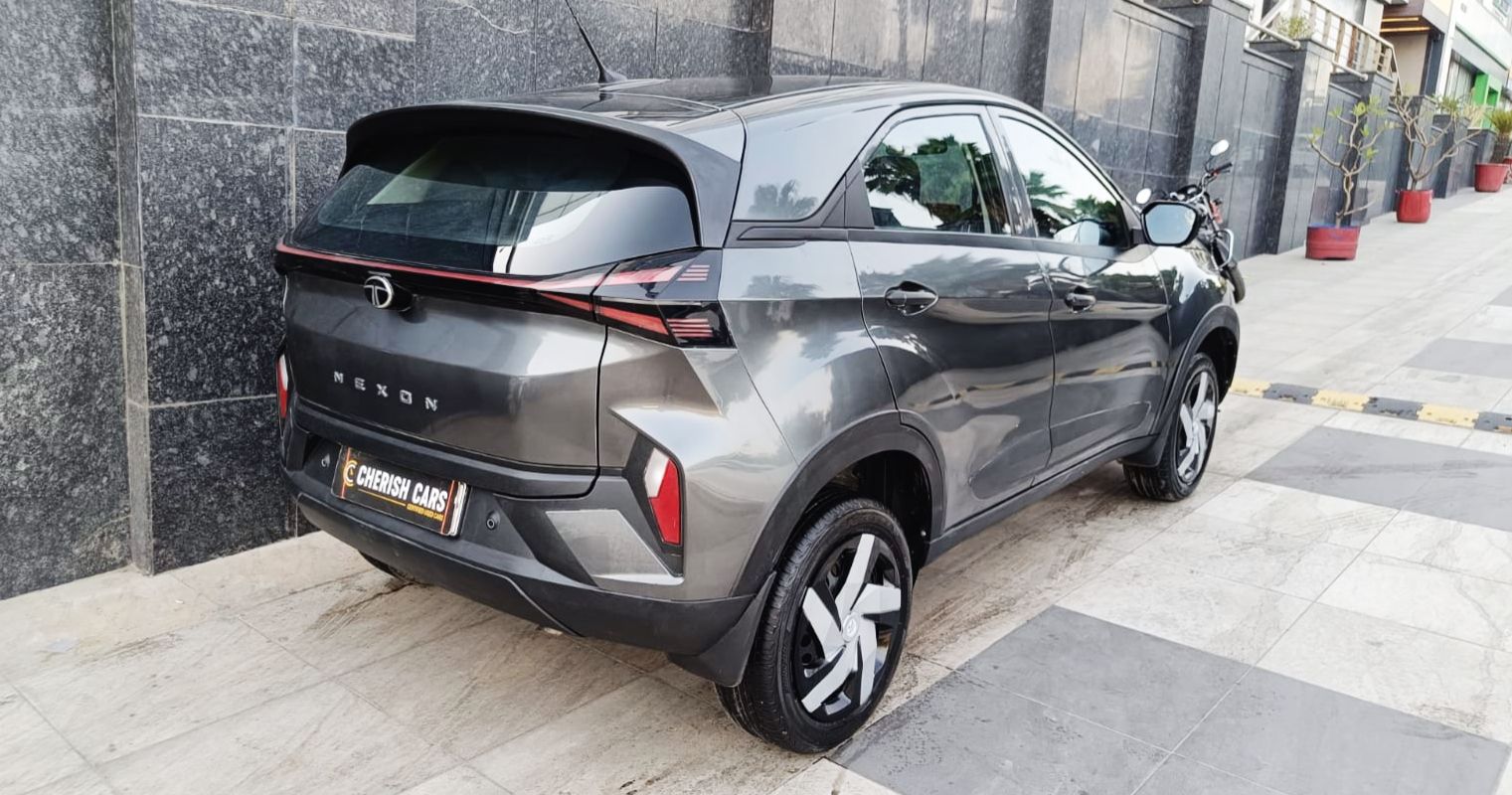 TATA NEXON - SMART PLUS - 2025