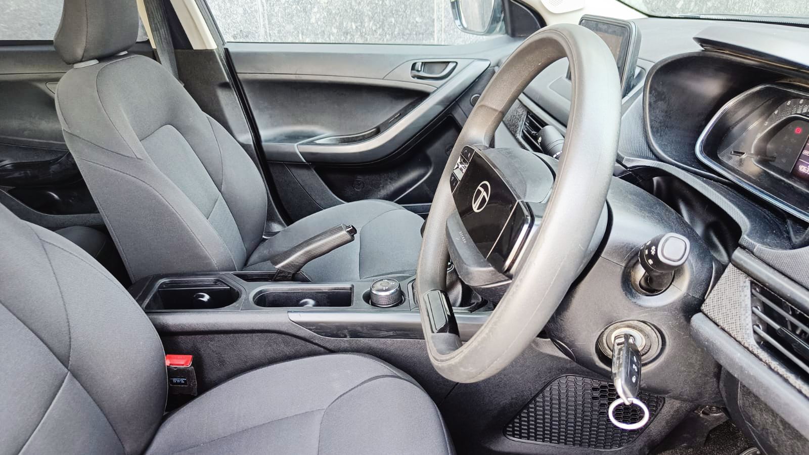 TATA NEXON - SMART PLUS - 2025