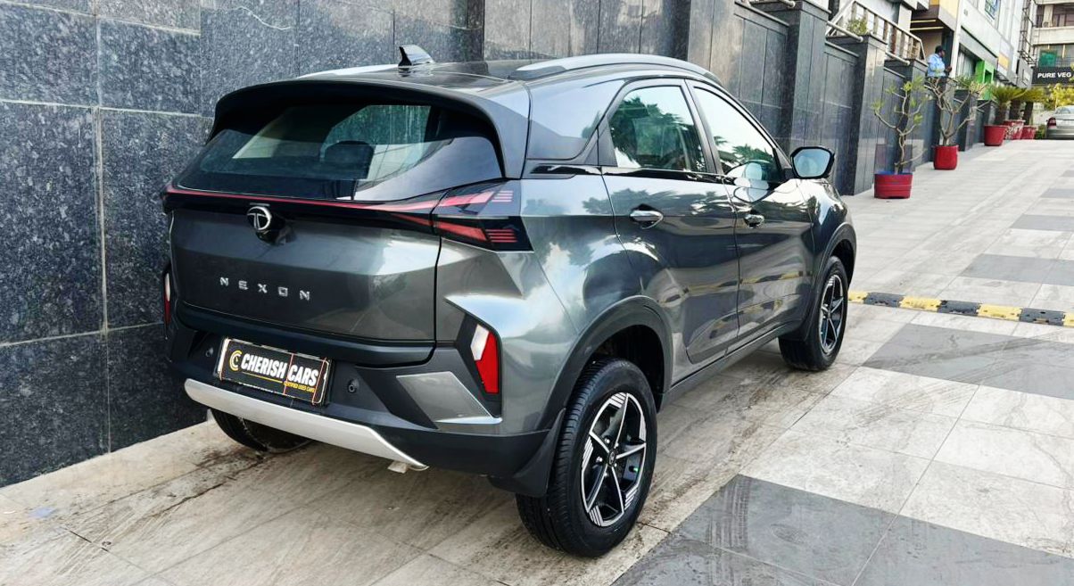 TATA NEXON - CREATIVE AMT - AUTOMATIC - 2025