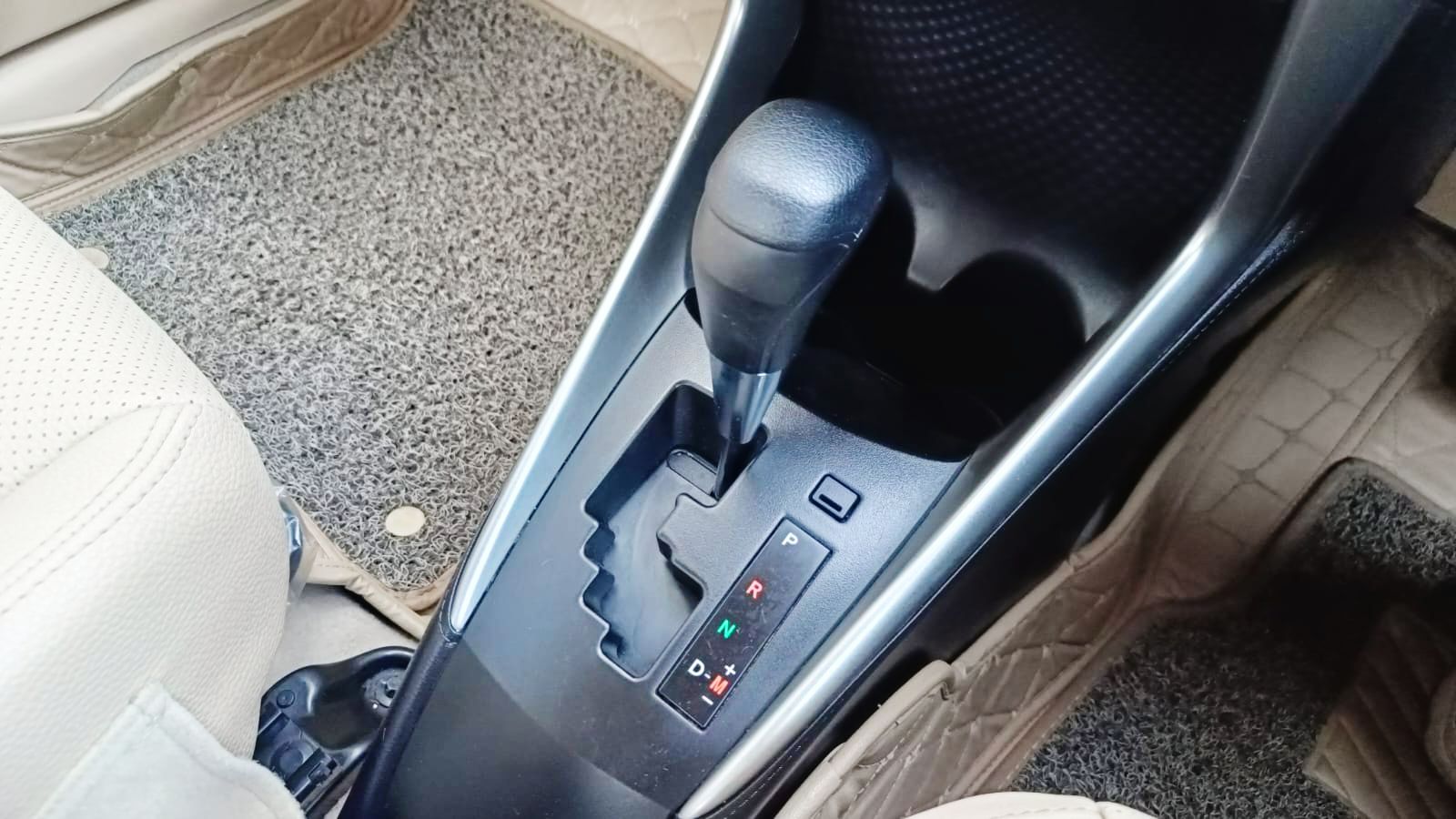 TOYOTA YARIS - J CVT AUTOMATIC- 2019