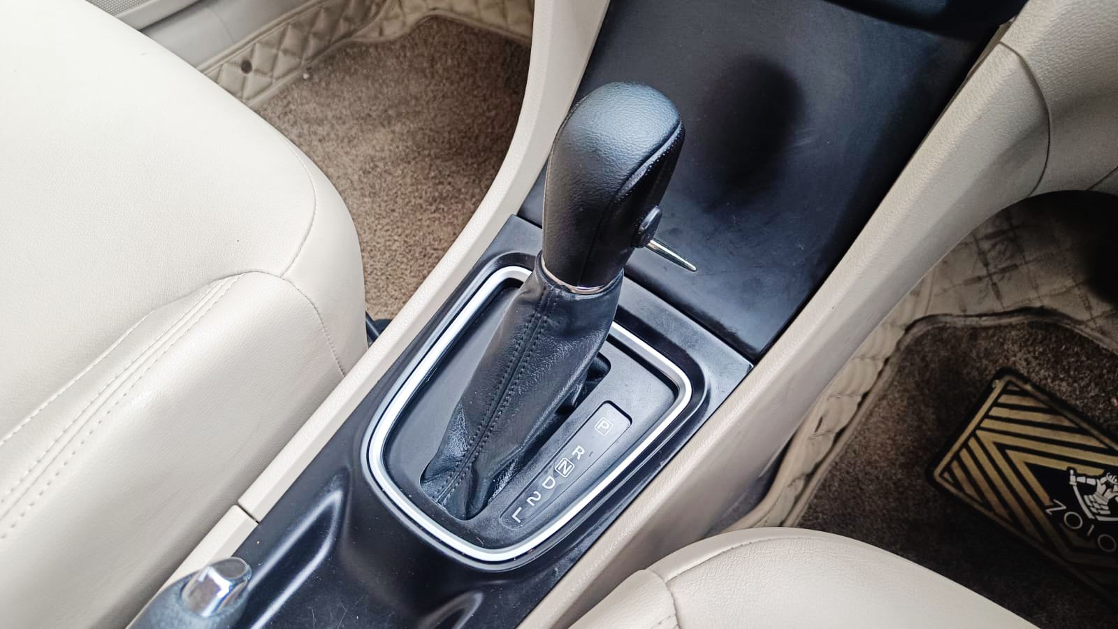 MARUTI SUZUKI CIAZ - ALPHA SMART HYBRID AT - AUTOMATIC - 2022