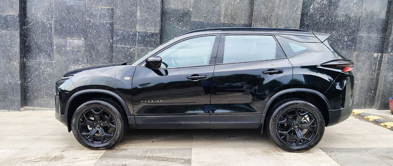 TATA HARRIER - FEARLESS X PLUS DARK EDITION AT  - PANAROMIC SUNROOF - AUTOMATIC - 2025 - UNREGISTERED