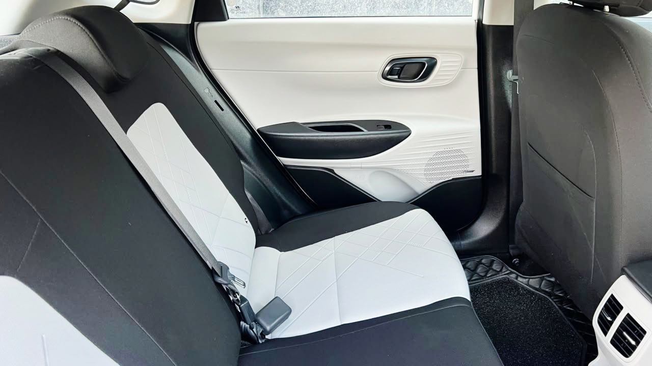 HYUNDAI i20 - SPORTZ OPTIONAL IVT - AUTOMATIC SUNROOF - 2025