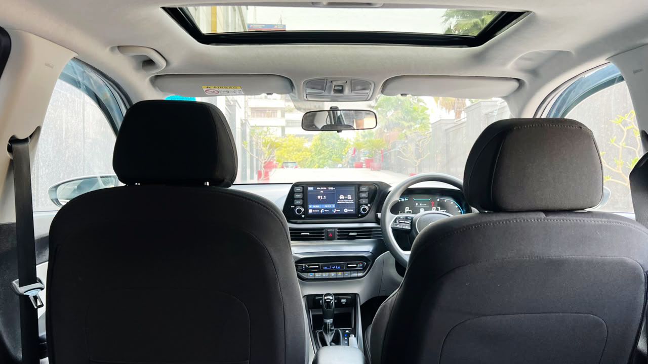 HYUNDAI i20 - SPORTZ OPTIONAL IVT - AUTOMATIC SUNROOF - 2025