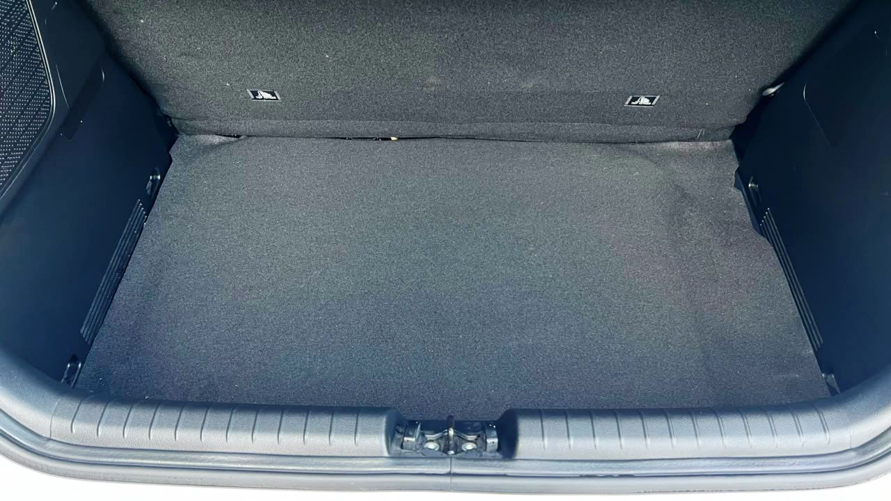 HYUNDAI i20 - SPORTZ OPTIONAL IVT - AUTOMATIC SUNROOF - 2025