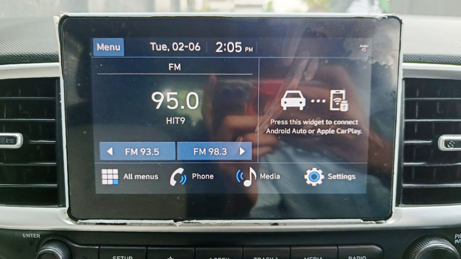 HYUNDAI VENUE - S MT - 2024