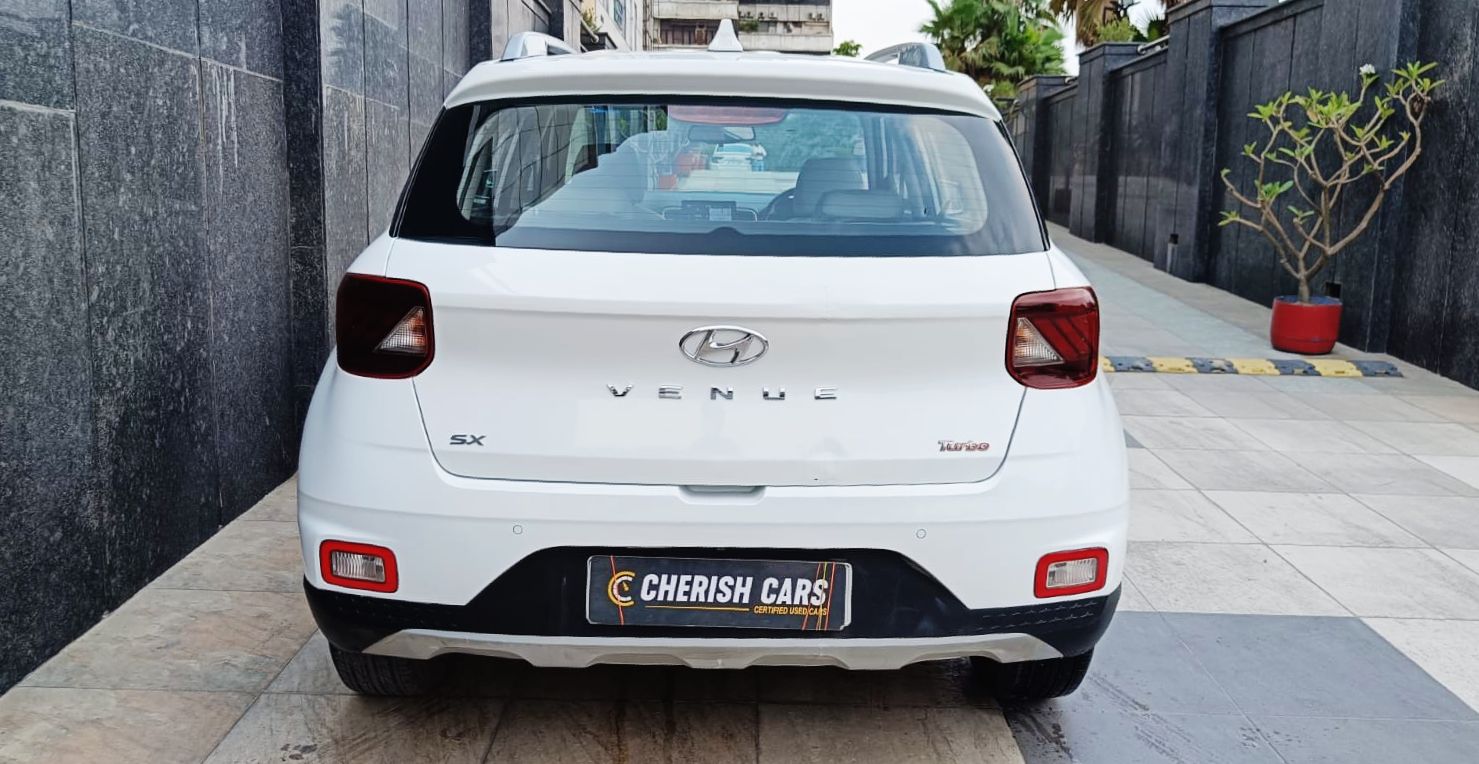 HYUNDAI VENUE - SX PLUS TURBO DCT - AUTOMATIC SUNROOF - 2021