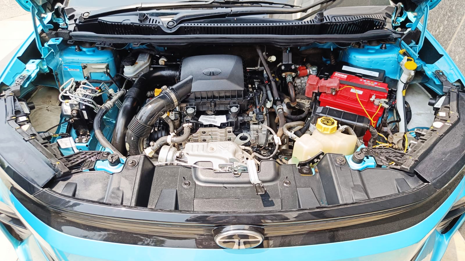 TATA NEXON - CREATIVE iCNG - 2025