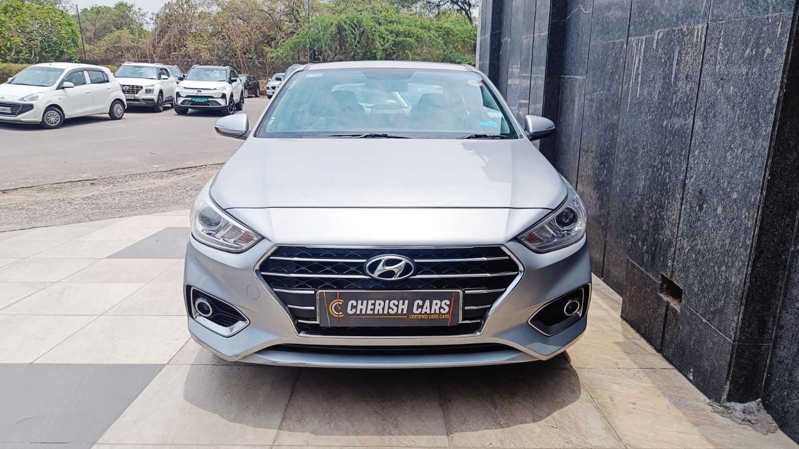 HYUNDAI VERNA - SX - 2019