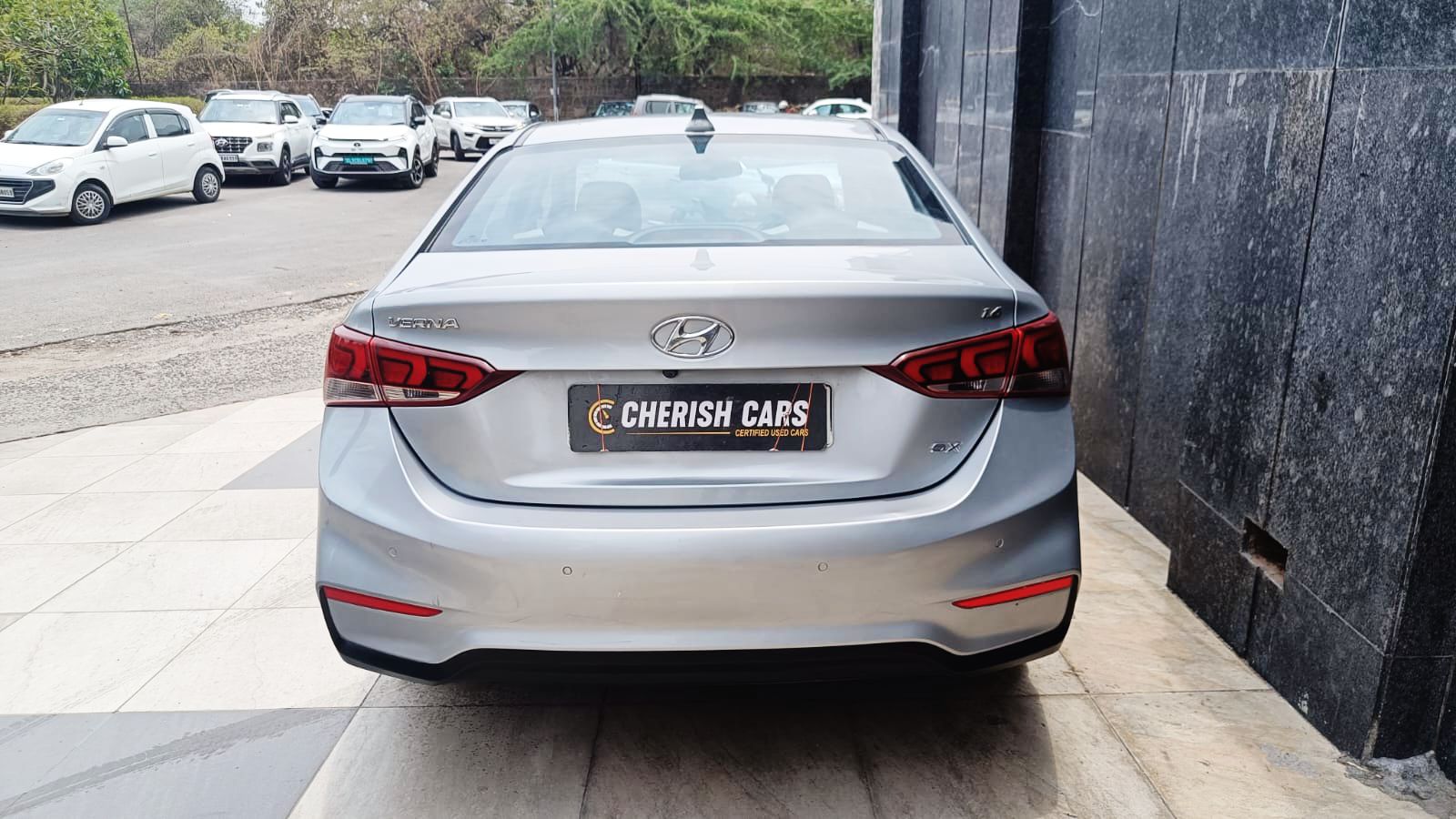 HYUNDAI VERNA - SX - 2019
