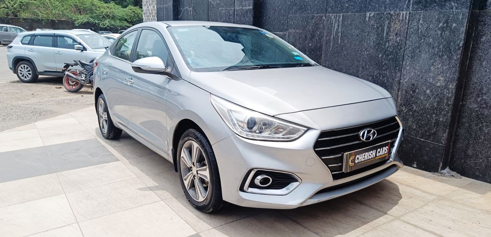 HYUNDAI VERNA - SX - 2019