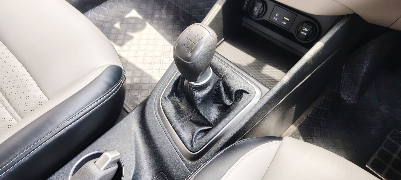HYUNDAI VERNA - SX - 2019
