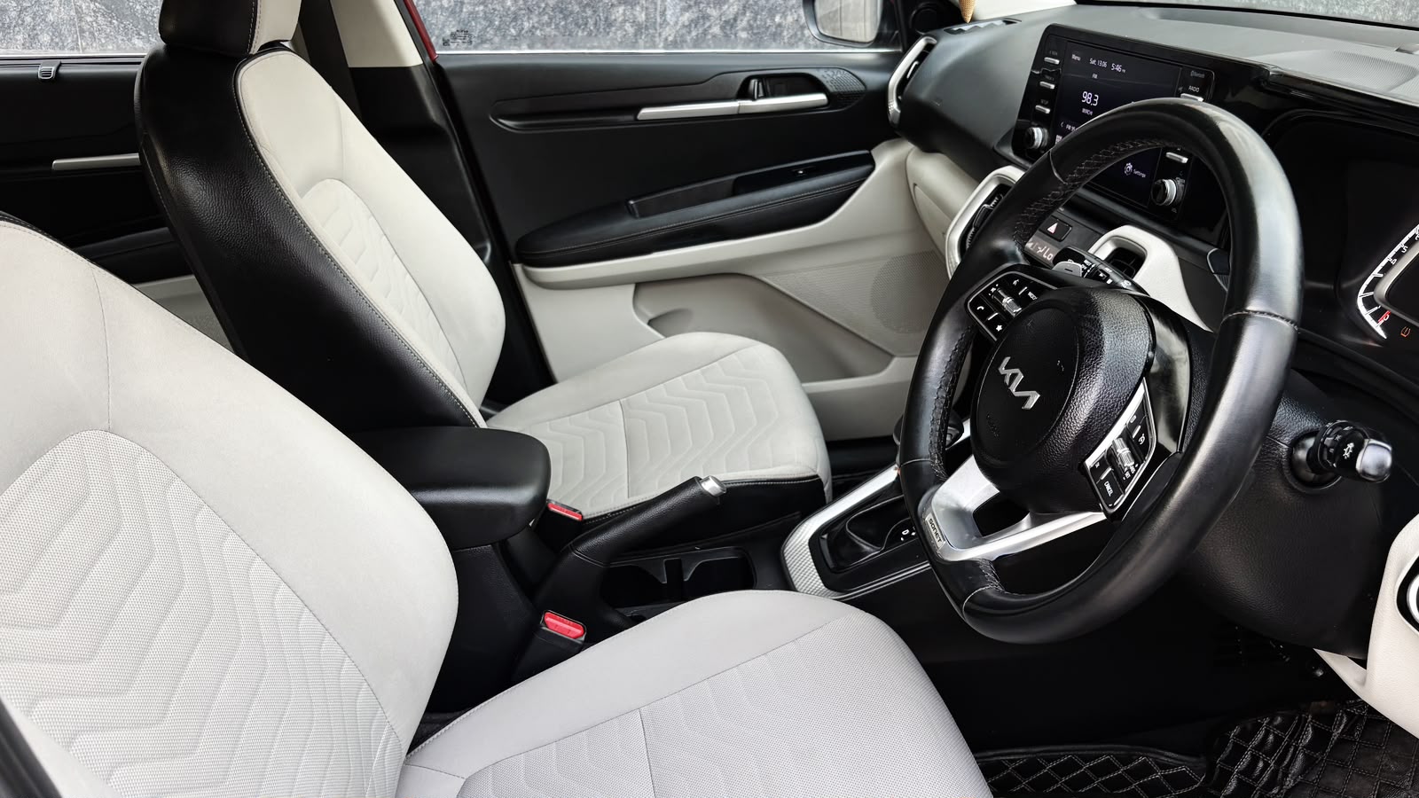 KIA SONET - HTX DCT - SUNROOF - AUTOMATIC - 2023
