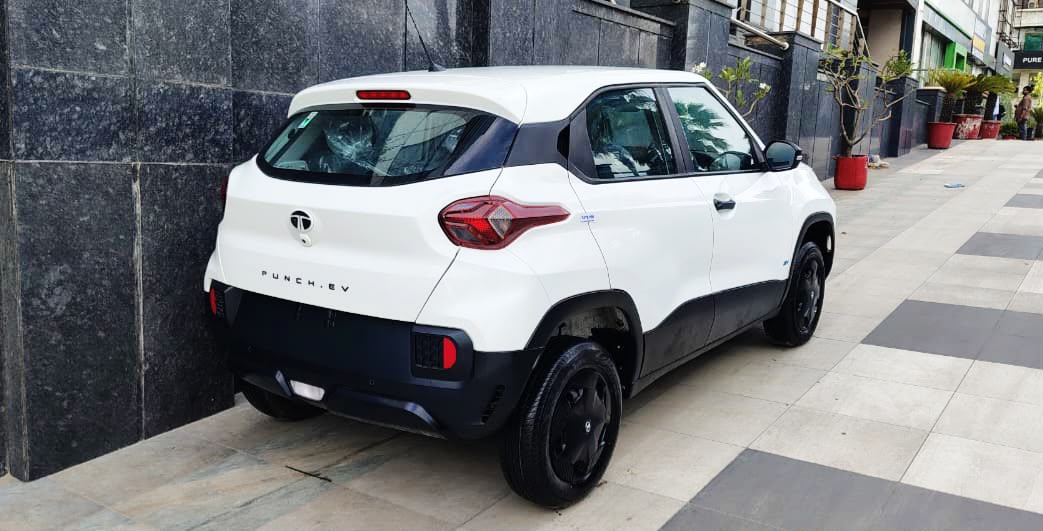 TATA PUNCH EV - SMART PLUS - UNREGISTERED