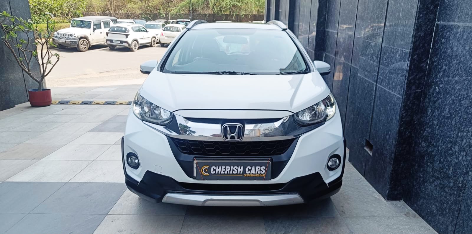 HONDA WR V - VX - SUNROOF - 2017