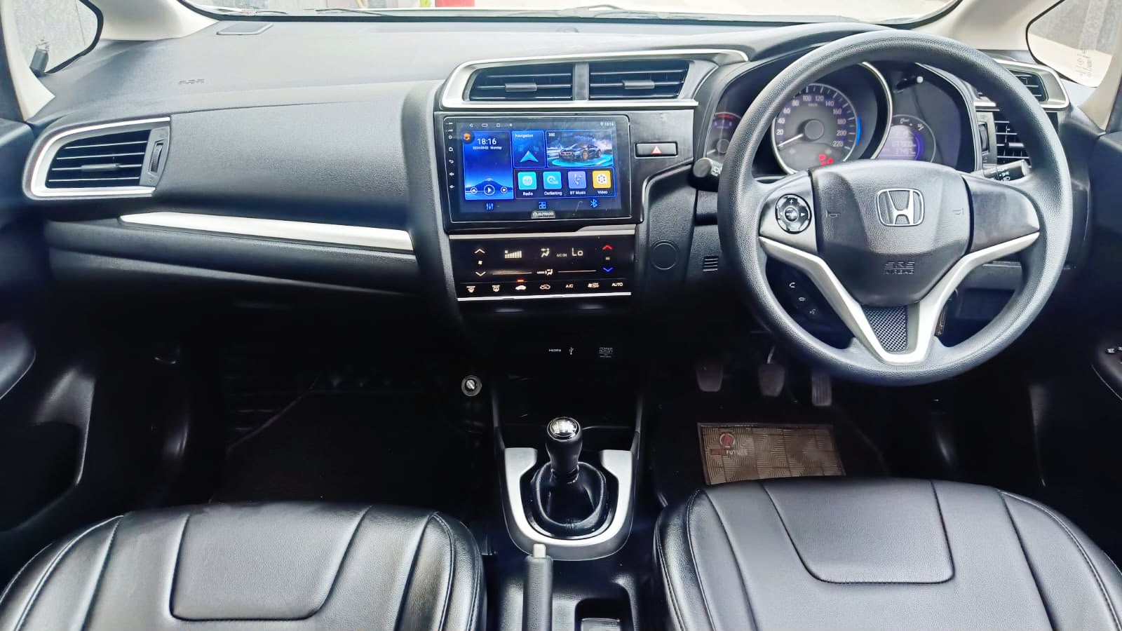 HONDA WR V - VX - SUNROOF - 2017