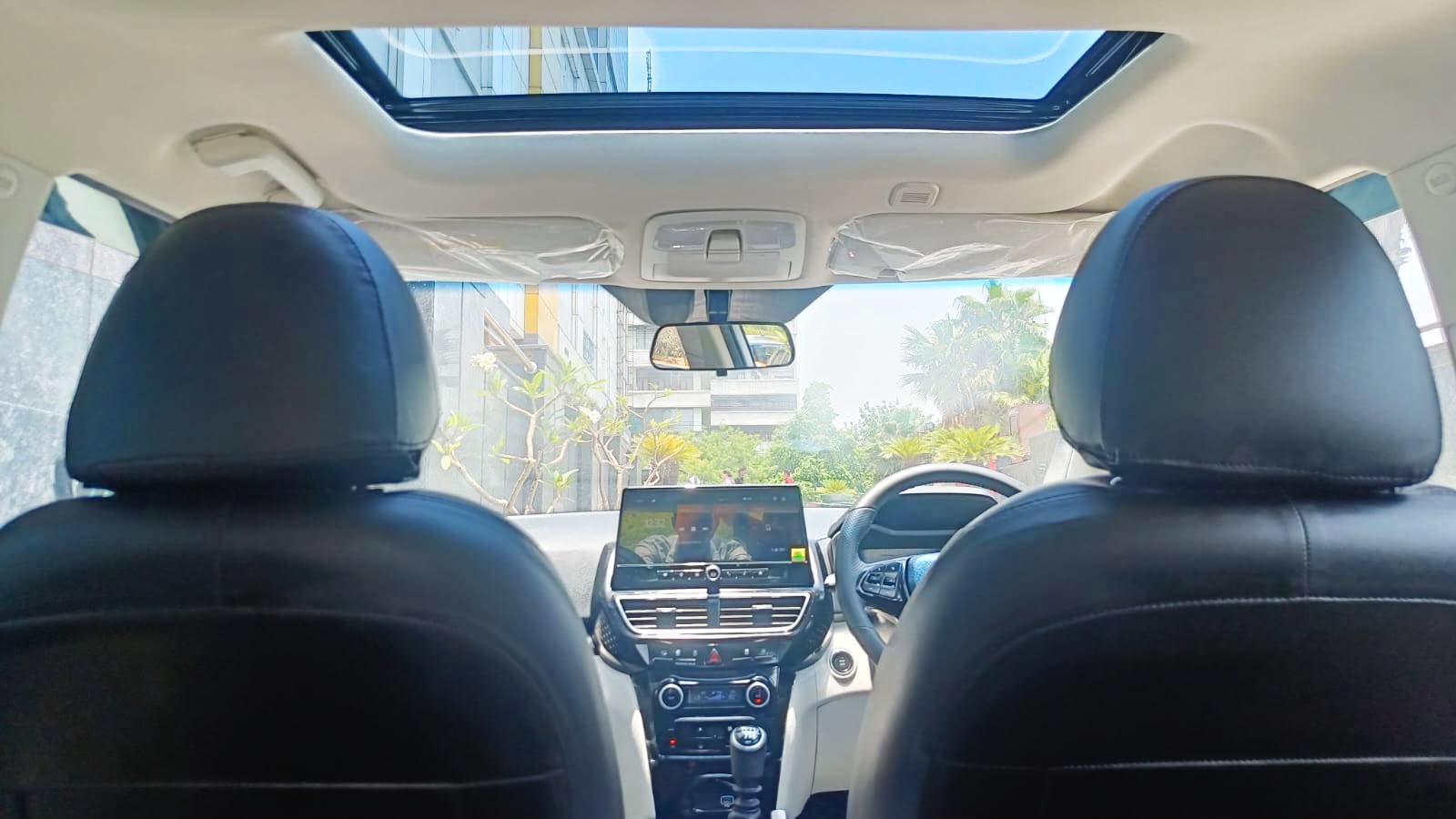 MAHINDRA XUV 3XO - AX 5 - SUNROOF - 2024