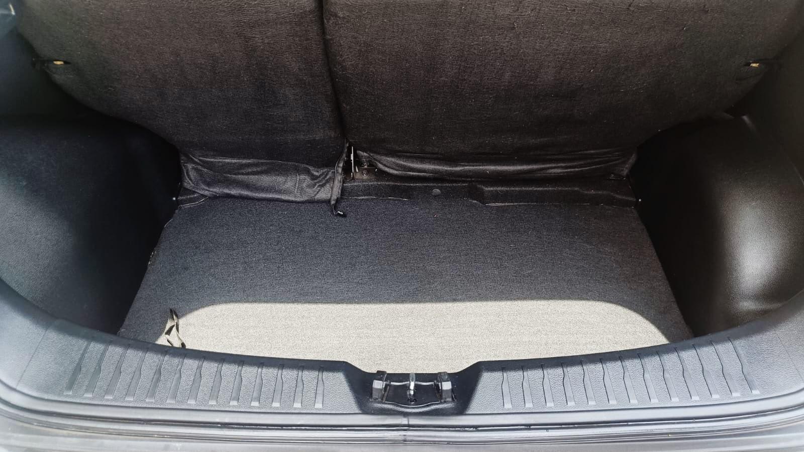 MAHINDRA XUV 3XO - AX 5 - SUNROOF - 2024