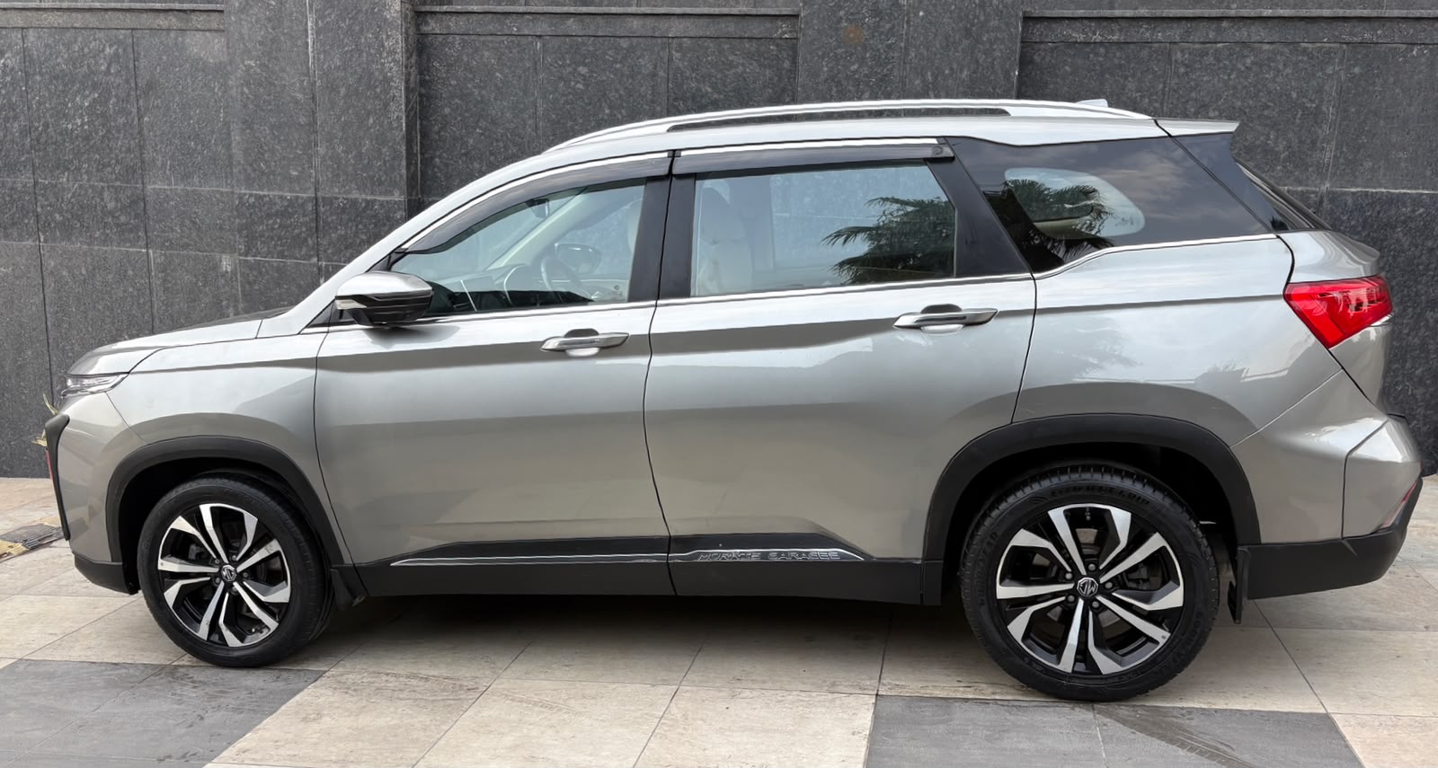 MG HECTOR - SHARP PRO CVT – PANORAMIC SUNROOF - AUTOMATIC - 2024
