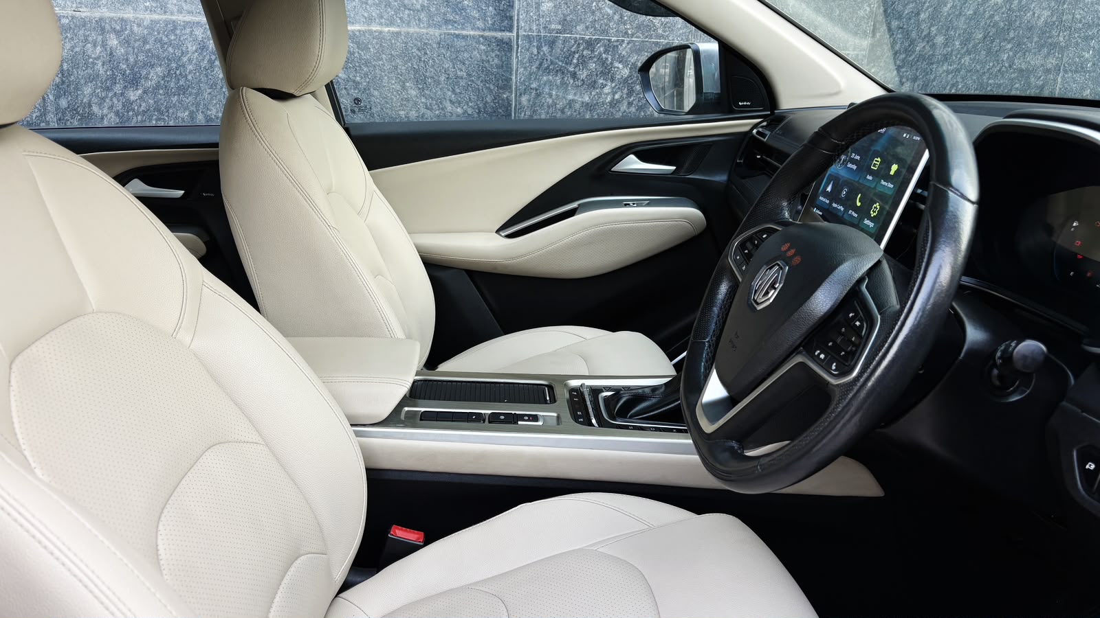 MG HECTOR - SHARP PRO CVT – PANORAMIC SUNROOF - AUTOMATIC - 2024