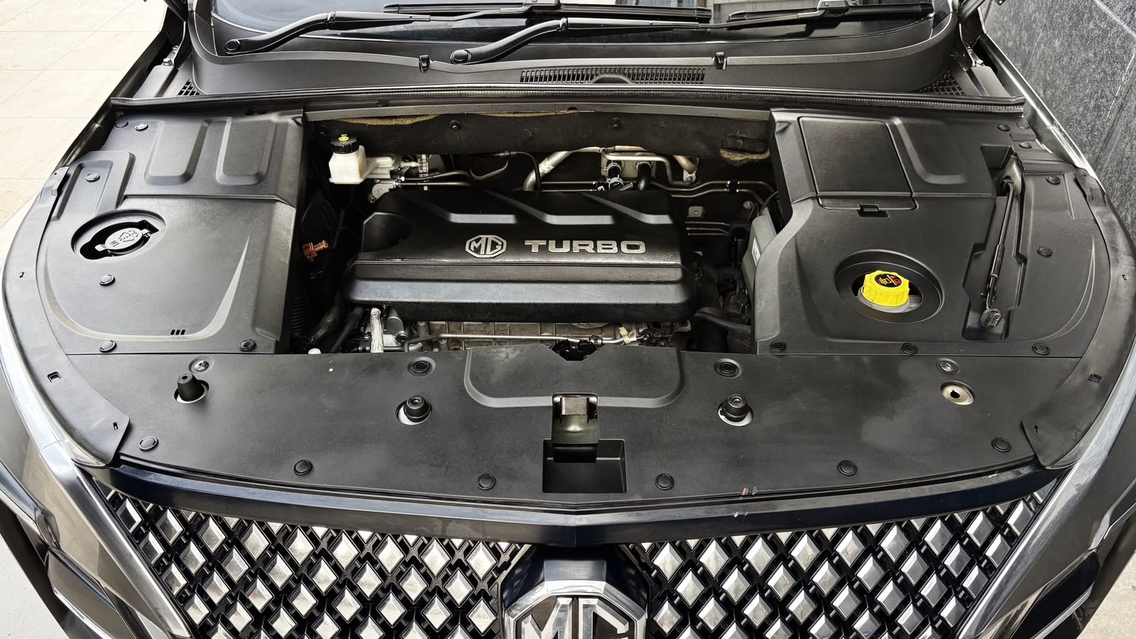 MG HECTOR - SHARP PRO CVT – PANORAMIC SUNROOF - AUTOMATIC - 2024