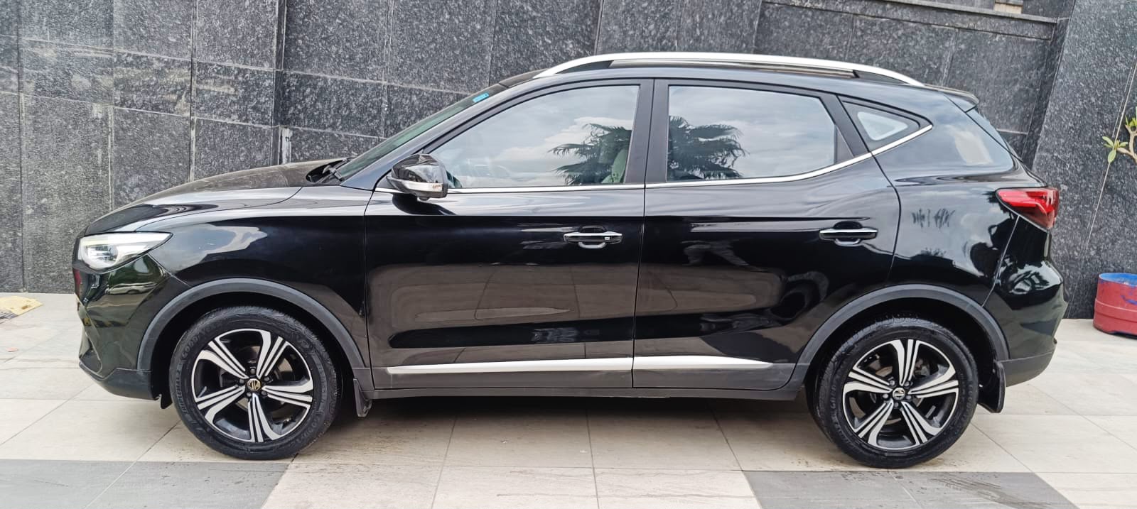 MG  ASTOR- SHARP TECH CVT - AUTOMATIC - PANAROMIC SUNROOF - 2023