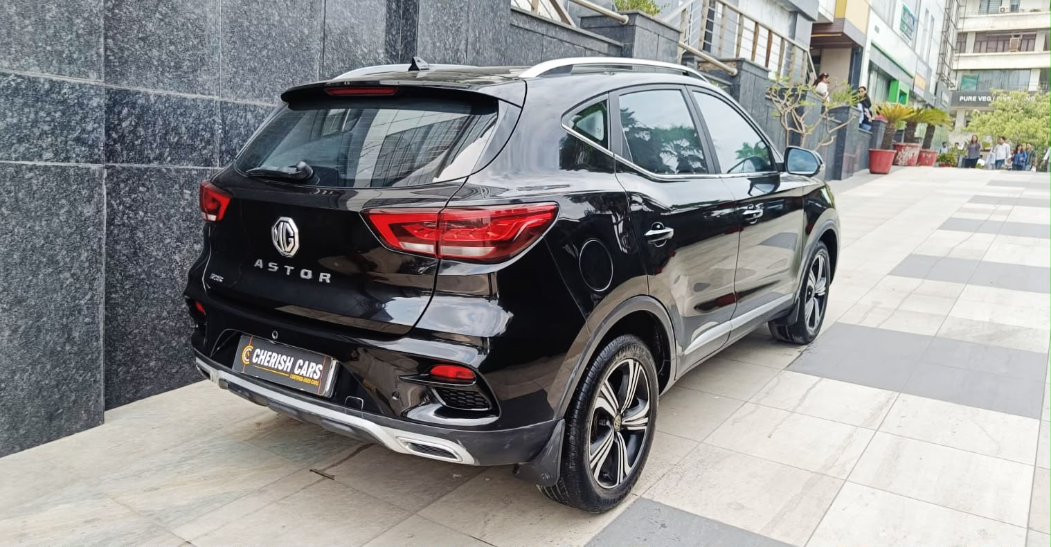 MG  ASTOR- SHARP TECH CVT - AUTOMATIC - PANAROMIC SUNROOF - 2023